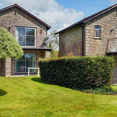 Estate 4*